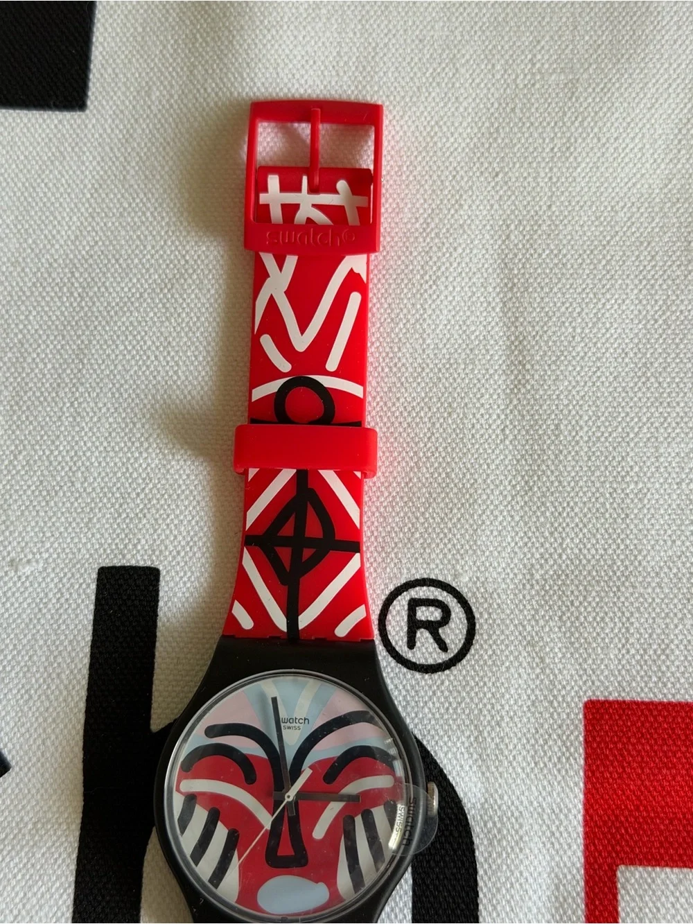Swatch Mask Parade (SUOB127) unisex watch